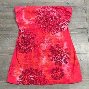 Strapless shirt with elastic bralette built in